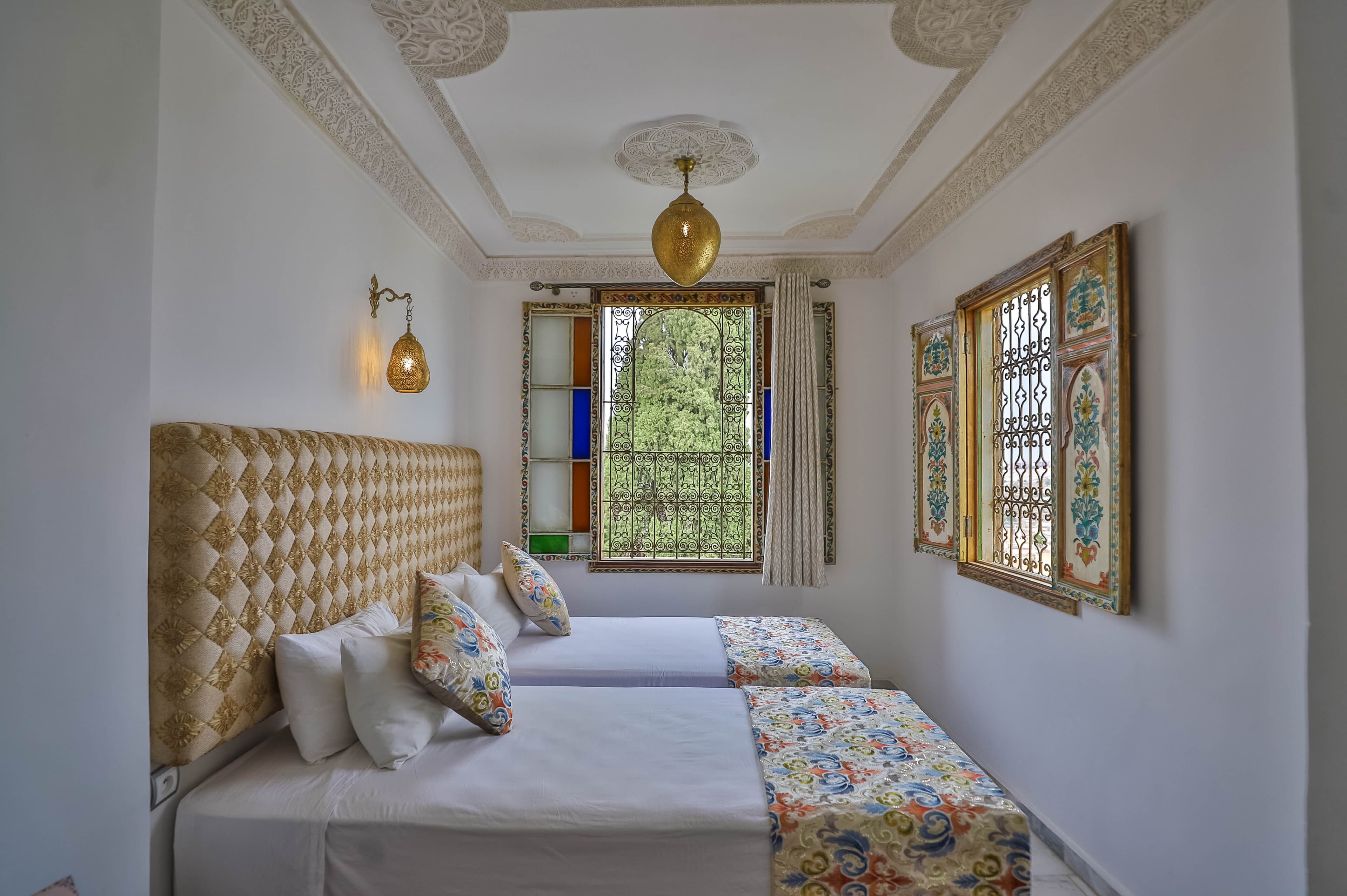 Riad Fez Mahal — elegant twin room with garden view